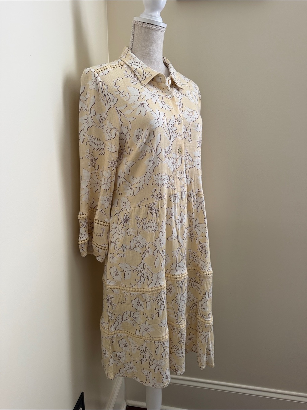 Lucky Brand Cream Floral Lace Tiered Shirt Dress - Picture 5 of 14
